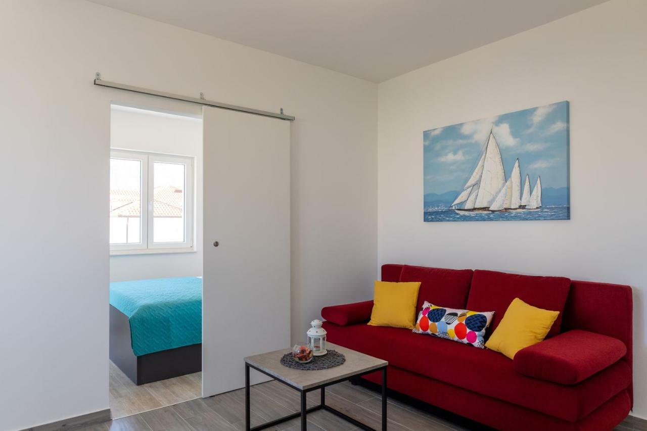 Brand New Nebo Apartment *